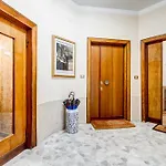 Joy House - Vaticano