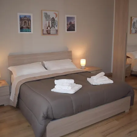 Joy House - Vaticano * Rom