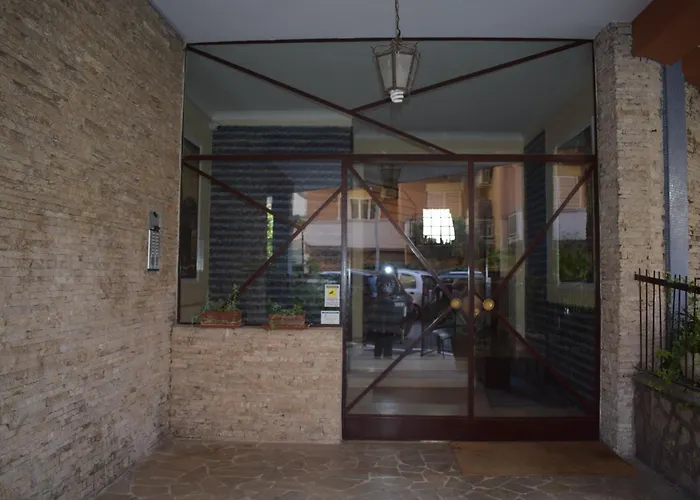 Joy House - Vaticano